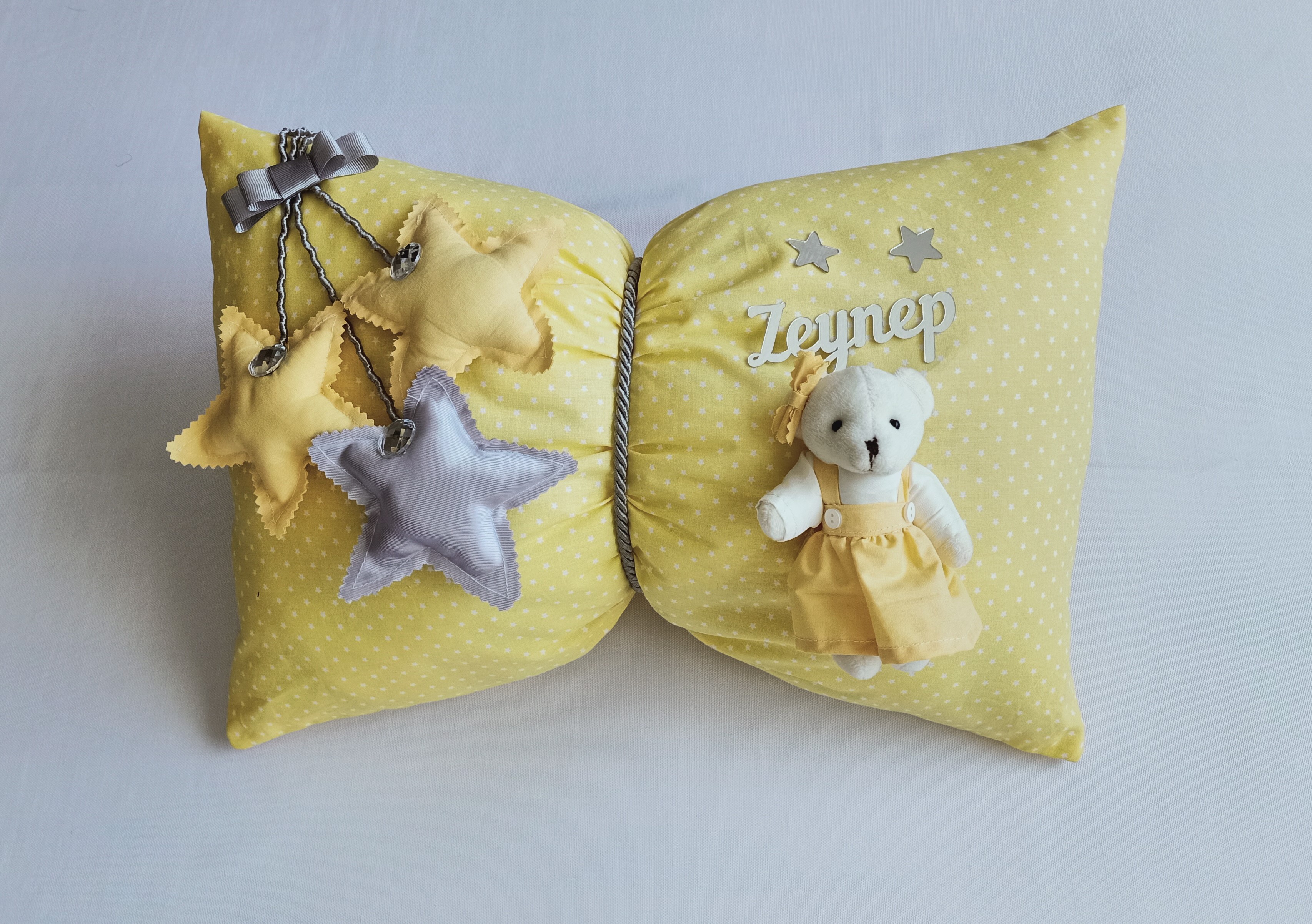 moms and babies Momsandbabies Sarı Renkli Kız Bebek Dekoratif Yastık (Takı Yastığı) (Sarı)